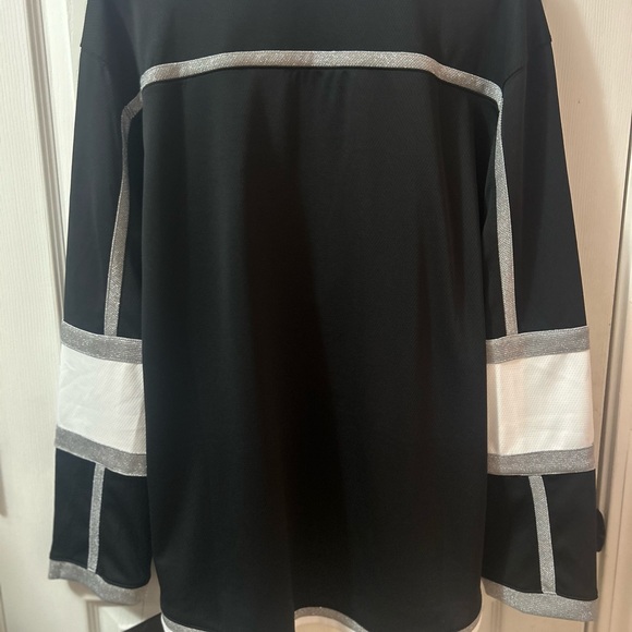 Fanatics Black and Silver NHL Breakaway Jersey Medium NWT - Picture 6 of 7